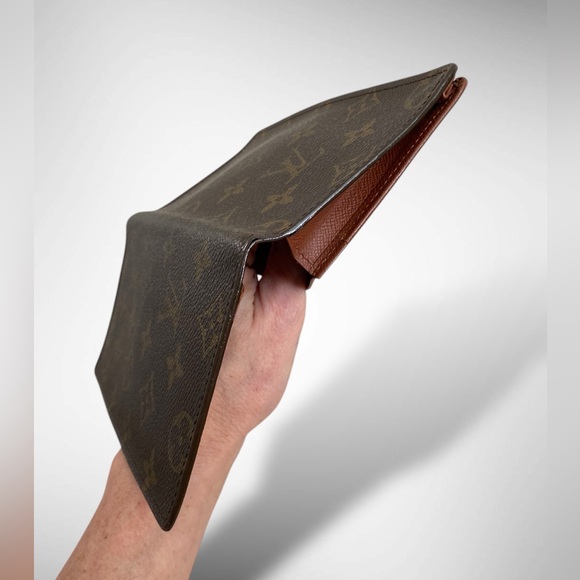 Louis Vuitton Monogram Porto Valeur Cult Credit Card/Billfold - Picture 5 of 16